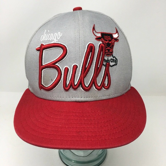Chicago Bulls Windy City Baseball Cap NBA Gray Red New Era Size M/L Snapback Hat - Picture 2 of 12